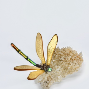 Napsugár szitakötő drúza kvarcon dekoráció, műalkotás, dísztárgy - otthon & életmód - dekoráció - dísztárgy - Meska.hu