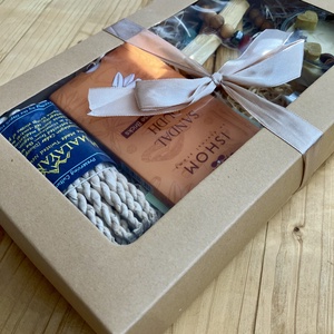 Karácsonyi ajándékcsomag - karácsony - karácsonyi ajándékozás - karácsonyi ajándékcsomagolás - Meska.hu