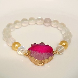 Achátszelet holdkő öleléseben - ékszer - karkötő - ásványkarkötő - Meska.hu