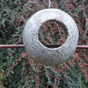 Egyedi, függeszthető, kerek, kerti madáretető  - otthon & életmód - ház & kert - madáretető & itató - Meska.hu