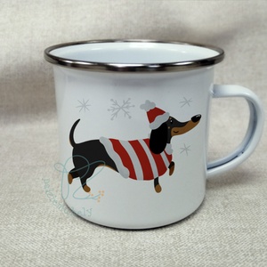 Téli Karácsonyi Zománc Bögre - Szaladó Mikulás Tacskó, Karácsony, Karácsonyi sütés-főzés, Mindenmás, MESKA