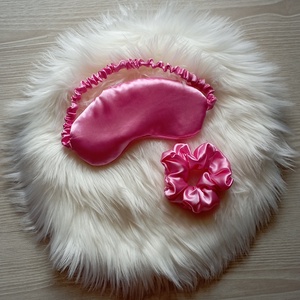 Rózsaszín alvómaszk/szemmaszk és scrunchie hajgumi, Szépségápolás, Arcápolás, Alvómaszk, szemmaszk, Varrás, MESKA