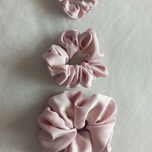 Scrunchie hajgumi maxi méret - ruha & divat - hajdísz & hajcsat - hajgumi - Meska.hu