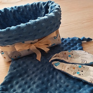 Pelenka tartó, minden tartó szundikendővel - baba - mama - pelenkázó, babafürdető kellékek - pelenkázó neszeszer, pelenkatartó - Meska.hu