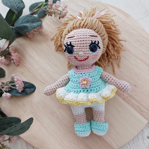 amigurumi Laura baba , Játék & Sport, Baba & babaház, Öltöztethető baba, Baba-és bábkészítés, Horgolás, MESKA