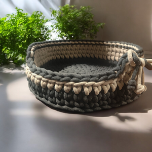 Horgolt kutya- és cica fekhely � 40 cm - Meska.hu