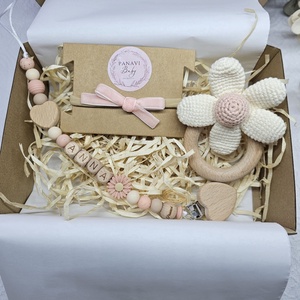 Első ajándékom - Barack- Virágos Babaváró ajándék Babaköszöntő ajándékbox, Játék & Sport, Babalátogató ajándékcsomag, Csomózás, MESKA