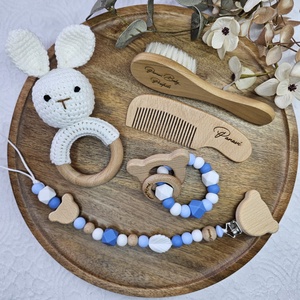 Első ajándékom - Ķék- nyuszi Babaváró ajándék Babaköszöntő ajándékbox  - játék & sport - babalátogató ajándékcsomag - Meska.hu