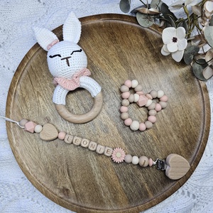 Első ajándékom - Barackvirág nyuszis Babaváró ajándék Babaköszöntő ajándékbox - játék & sport - babalátogató ajándékcsomag - Meska.hu