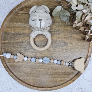 Első Ajándékom Babaköszöntő ajándékbox , Baba - mama, Baba játékok, Cumilánc, Csomózás, Gravírozás, pirográfia, MESKA