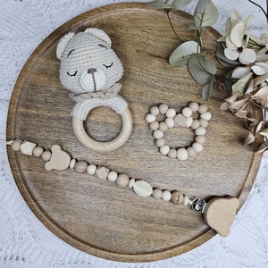 Első Ajándékom Babaköszöntő ajándékbox , Baba - mama, Baba játékok, Cumilánc, Csomózás, Gravírozás, pirográfia, MESKA