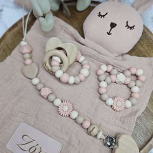 Első ajándékom - Barack nyuszis szundikendő Babaváró ajándék Babaköszöntő ajándékbox, Baba - mama, Babalátogató ajándékcsomag, Csomózás, Horgolás, MESKA