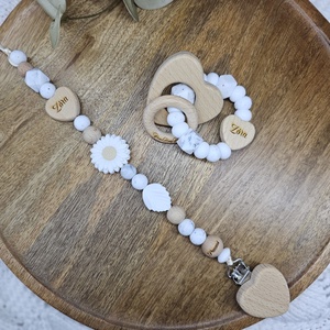 Első Ajándékom Babaköszöntő ajándékbox Névre gravírozva, Baba - mama, Baba játékok, Cumilánc, Csomózás, Gravírozás, pirográfia, MESKA