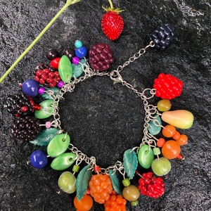 FRUIT karkötő - ékszer - karkötő - karkötő medállal - Meska.hu