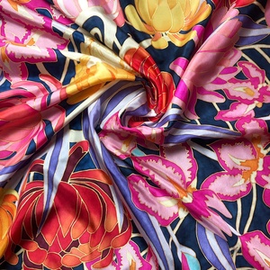 Kézzel festett selyemkendő �Flowers 75x75cm (pongé 8) - ruha & divat - sál, sapka, kendő - vállkendő - Meska.hu