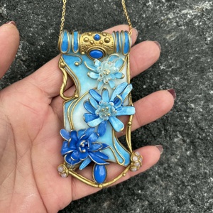 Kék virágos nyaklánc - ékszer - nyaklánc - medálos nyaklánc - Meska.hu
