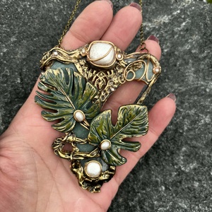 Filodendron nyaklánc - ékszer - nyaklánc - medálos nyaklánc - Meska.hu