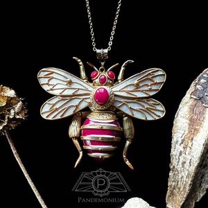 Antik darázs nyaklánc, Ékszer, Nyaklánc, Medálos nyaklánc, Ékszerkészítés, Gyurma, MESKA