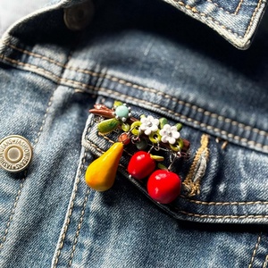 Alma-körte kitűző - ékszer - kitűző és bross - Meska.hu