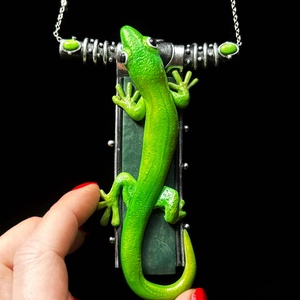 Zöld gyík nyaklánc - ékszer - nyaklánc - medálos nyaklánc - Meska.hu