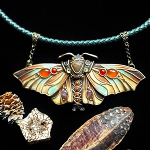 Barna pillangó nyaklánc - Meska.hu