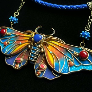 Kék-sárga pillangó nyaklánc - ékszer - nyaklánc - medálos nyaklánc - Meska.hu
