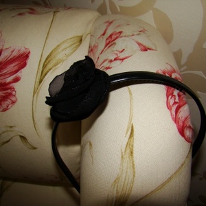 Habrózsás műanyag fekete hajráf  -  - Meska.hu