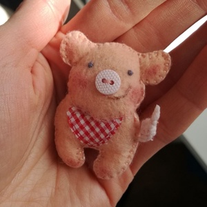 Malac kitűző -  - Meska.hu