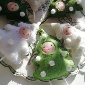 Téli baba fák  - karácsony - karácsonyi lakásdekoráció - karácsonyi ablakdíszek, ablakmatricák - Meska.hu
