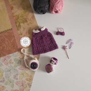 Kötött ruha amigurumihoz, öltöztethető játékbaba CutePie kiegészítő, pamutból horgolt cipővel, táskával, játék dekoráció - játék & sport - baba & babaház - öltöztethető baba - Meska.hu