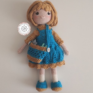 Horgolt baba, öltöztethető amigurumi kislány figura levehető kötött ruhával és cipővel, játék dekoráció - játék & sport - baba & babaház - öltöztethető baba - Meska.hu