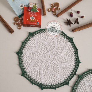 Ünnepi csipketerítők, elegáns lakás dekoráció, horgolt vintage hangulat, karácsonyi dísz asztalra, ajándékba 2 db / cs - otthon & életmód - dekoráció - asztal és polc dekoráció - horgolt & csipketerítő - Meska.hu