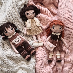 Horgolt amigurumi baba, öltöztethető kislány, levehető kötött ruhával, pamutból készült játék, dekoráció - játék & sport - baba & babaház - baba - Meska.hu