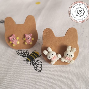 Nyuszi fülbevaló bizsu, macis cuki ékszer, vidám divatos kiegészítő, apró ajándék,  kawaii meglepetés, Ékszer, Fülbevaló, Pötty fülbevaló, , MESKA