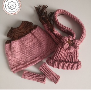 Ruha csomag Paola Reina 32 cm-es babákhoz, öltöztethető játékokhoz, kötött ruha, sál, sapka, bokavédő, 4 részes - játék & sport - baba & babaház - öltöztethető baba - Meska.hu