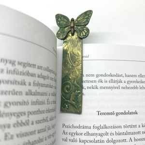 Pillangós kézműves könyvjelző  ajándék könyvmolyoknak, kézzel készült dísz sütőgyurmából - könyv & zene - könyvjelző - Meska.hu