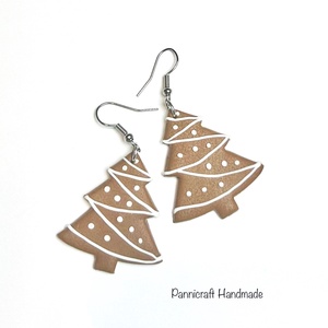 Mézeskalács fenyő gyurmafülbevaló - Meska.hu