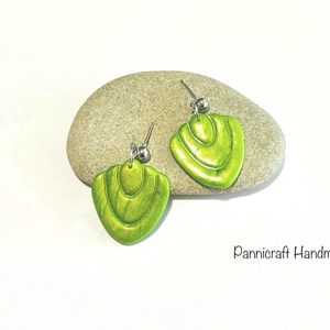 Zöld harmat gyurmafülbevaló - ékszer - fülbevaló - lógó fülbevaló - Meska.hu