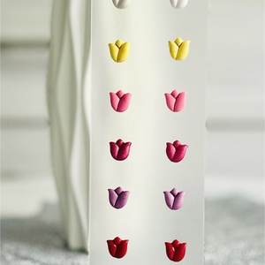 Tulipán gyurmafülbevaló - Meska.hu