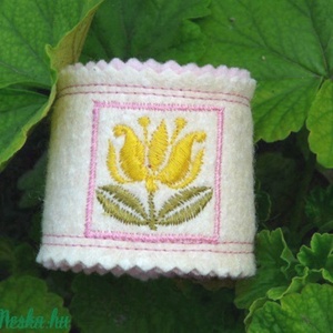 Sárga tulipános, karkötő - ékszer - karkötő - széles karkötő - Meska.hu