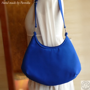Királykék válltáska - táska & tok - kézitáska & válltáska - válltáska - Meska.hu