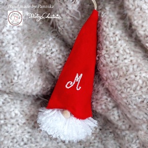 Mikulás fejecskék monogramm hímzéssel AZ ÁR 1db-ra vonatkozik / egyedi ajándék, fenyődísz vagy akár ajándékkísérő, Karácsony, Karácsonyi lakásdekoráció, Karácsonyfadíszek, Baba-és bábkészítés, Hímzés, MESKA
