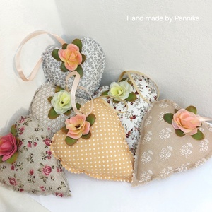 Kézműves  virágos szív dísz Pannikától - otthon & életmód - dekoráció - dísztárgy - Meska.hu