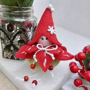 Mikulásvirág baba ünnepi dísz., Karácsony, Karácsonyi lakásdekoráció, Karácsonyi manók, figurák, Baba-és bábkészítés, Hímzés, MESKA