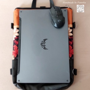 3az1-ben: Hátizsák, válltáska, oldaltáska Gyönyörű betéttel, amelybe LAPTOP is belefér - táska & tok - hátizsák - hátizsák - Meska.hu