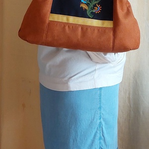 Hímzett velúrbőr hatású kézi és válltáska - táska & tok - kézitáska & válltáska - válltáska - Meska.hu