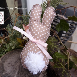 Húsvéti textil nyuszi, pom-pom farokkal  - otthon & életmód - dekoráció - dísztárgy - Meska.hu