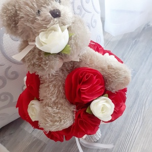 Piros örökvirág virágcsokor macival - otthon & életmód - dekoráció - virágdísz és tartó - csokor & virágdísz - Meska.hu