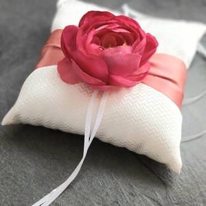 Virágos Gyűrűpárna, mályva, esküvő - esküvő - kiegészítők - gyűrűtartó & gyűrűpárna - Meska.hu