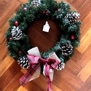 Karácsonyi piros-zöld kopogtató , ajtódísz - karácsony - adventi díszek - adventi ajtódísz - Meska.hu